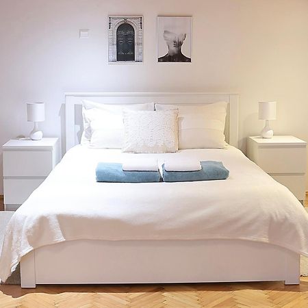 Christie'S Downtown Apartment Budapest Eksteriør bilde